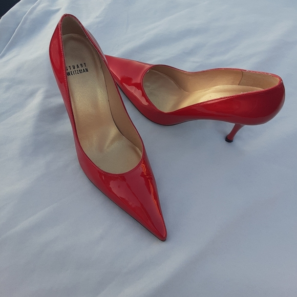 stuart weitzman fever pumps